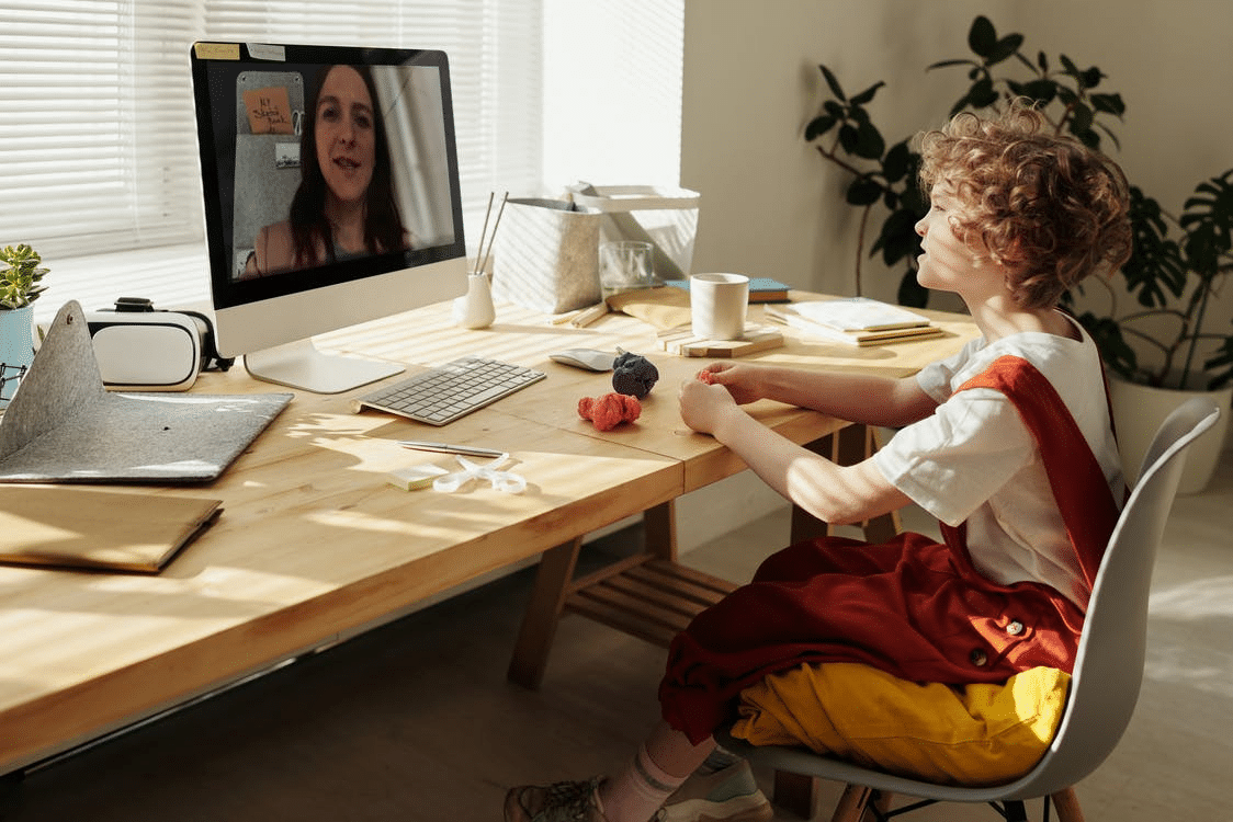 a student attending her online class