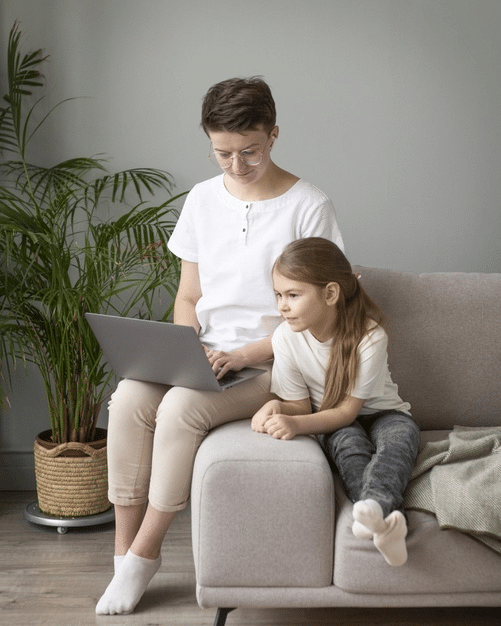 a mother explaining the benefits of online learning to her daughter