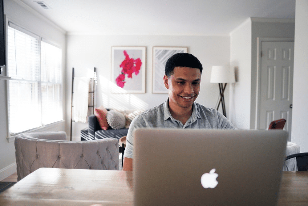 a student checking his expected grades online