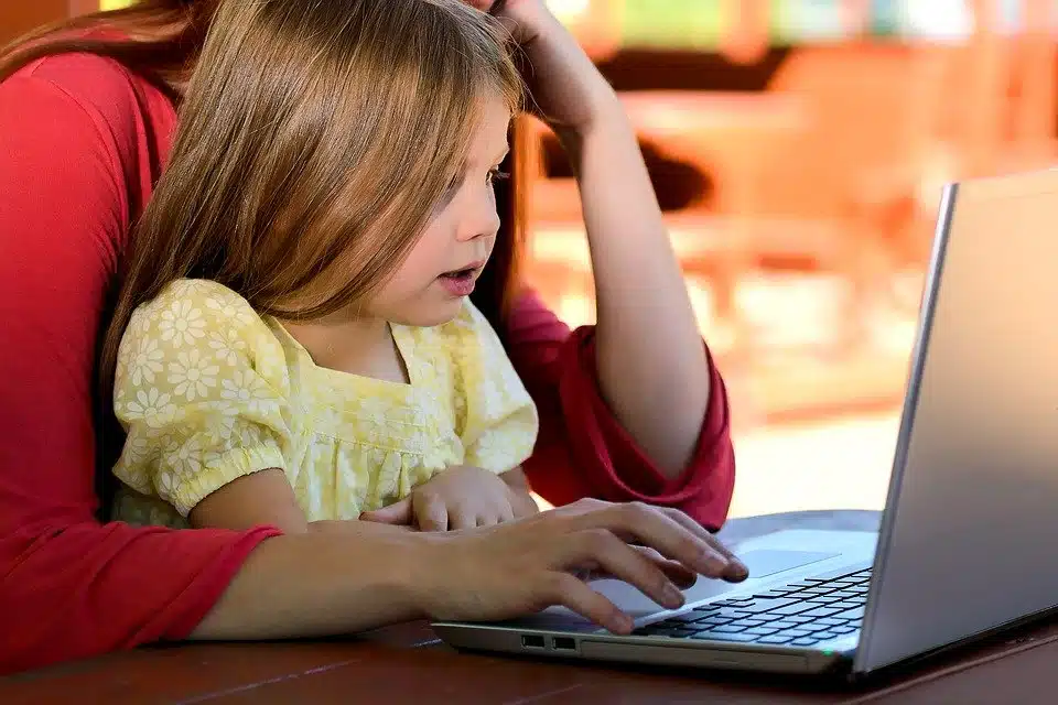 Homeschooling at Online School Can Help Children With Anxiety