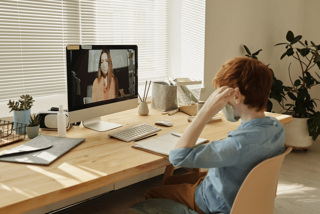 a student attending an online class in Beijing